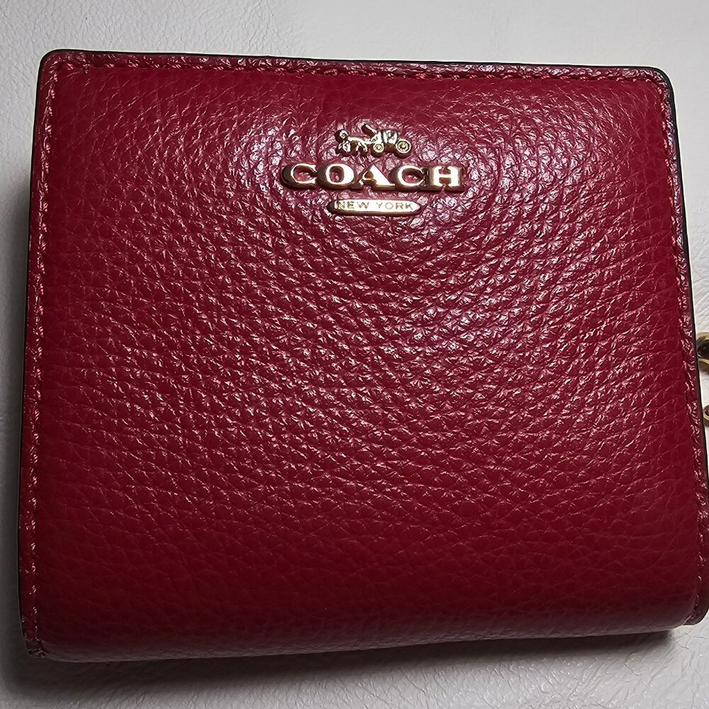 Authentic COACH Pebbled Leather Wallet